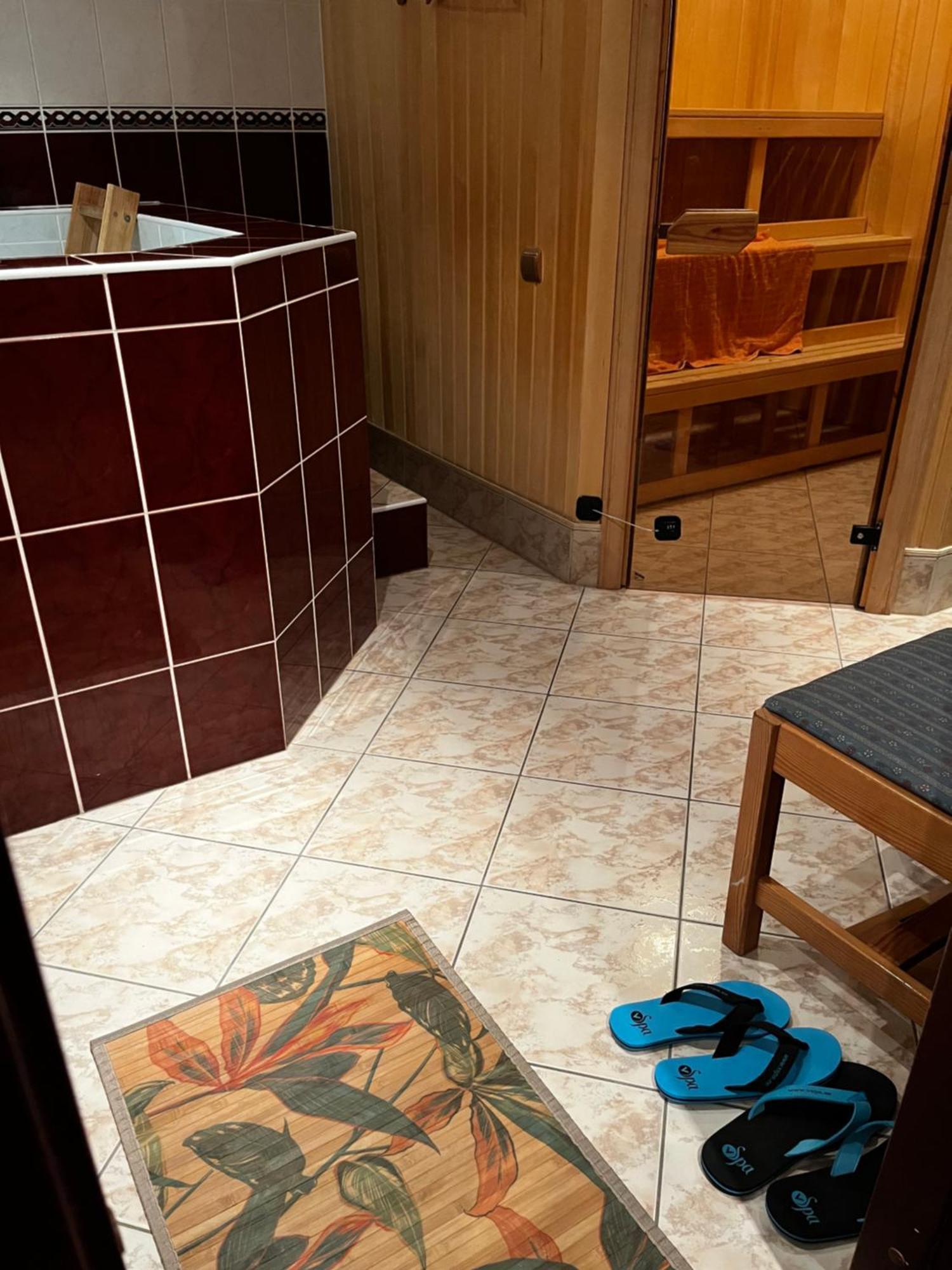 Luxurious En-suit With Sauna Pyussi
